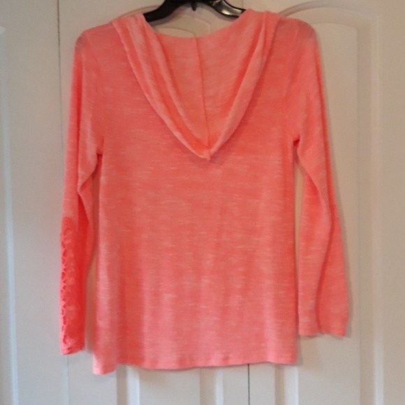 Top - Picture 3 of 3